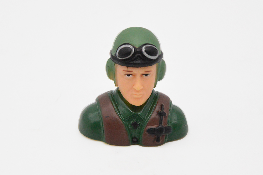 Buste de pilote Civil Roger. Hauteur 38mm. Poids 7g